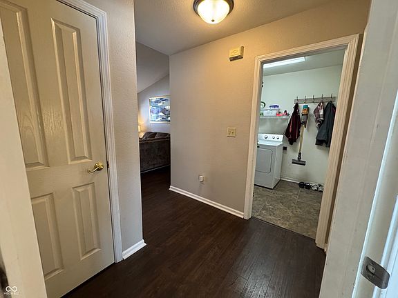 5th image of 837 Trotter Ct