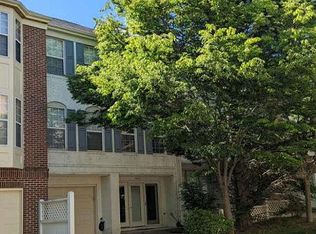 2712 Chanbourne Way, Vienna, VA 22181