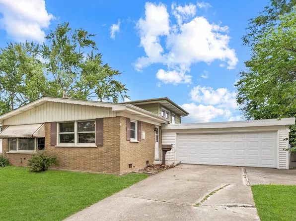 223 Roberta Ln, Chicago Heights, IL 60411