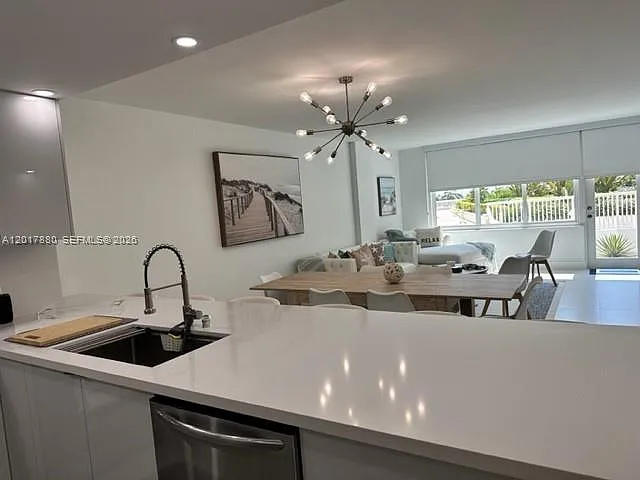 5401 Collins Ave #128 — Photo 28