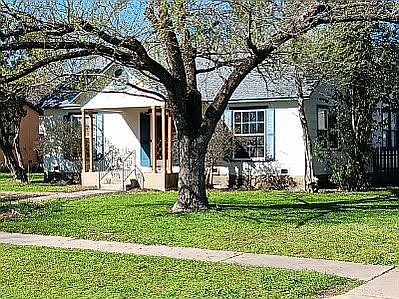 2nd image of 2315 W Huisache Ave