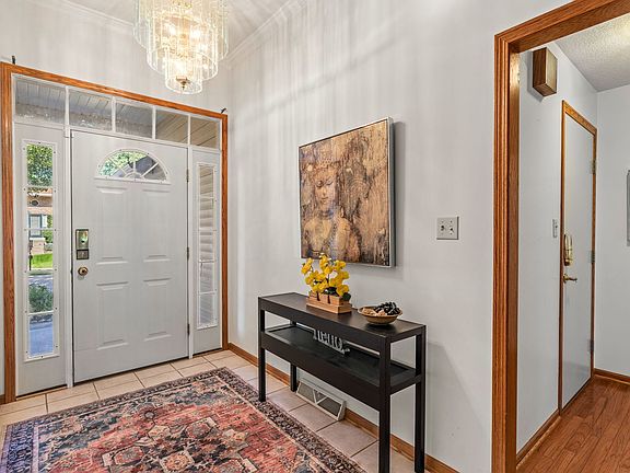 5th image of 1029 16th Street Ct