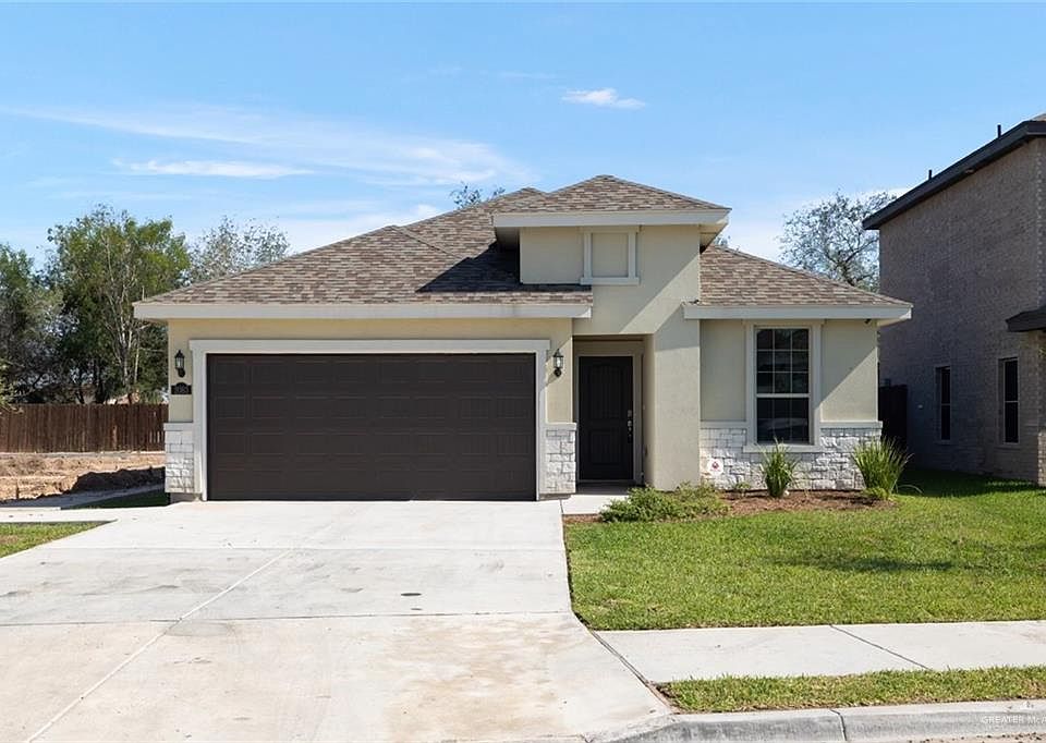 1st image of 2083 N Retama St