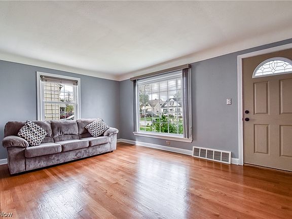 2nd image of 1731 Silver St