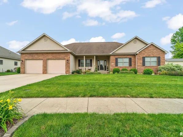 408 Burberry Ln, Rochester, IL 62563