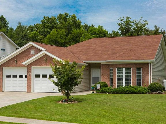 2nd image of 100 Meadowland Dr