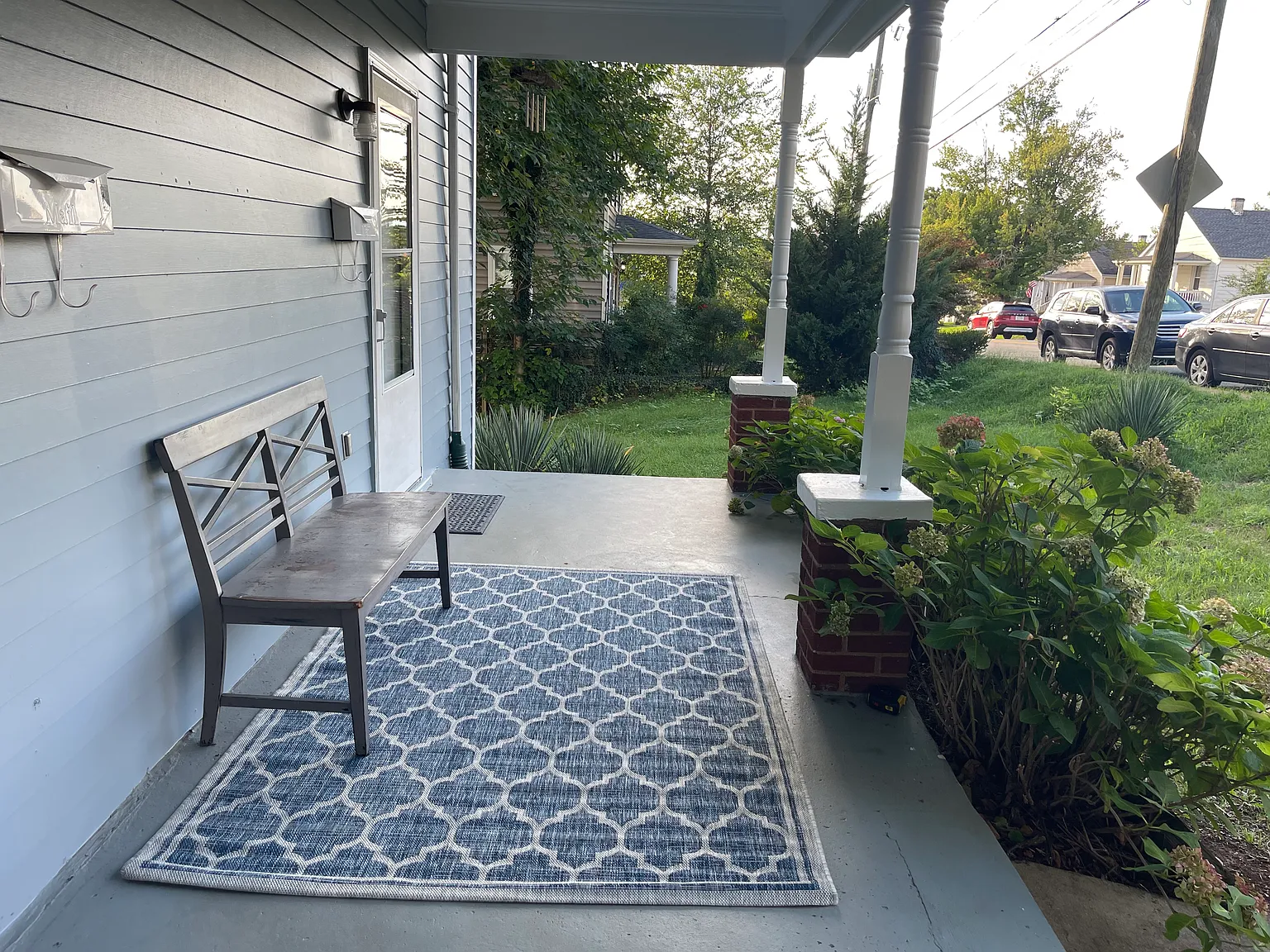 3 bed, 1015 sqft, $1,995 — Photo 3