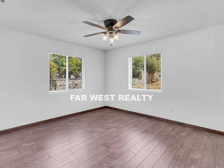 821 Prescott Heights Dr — Photo 23