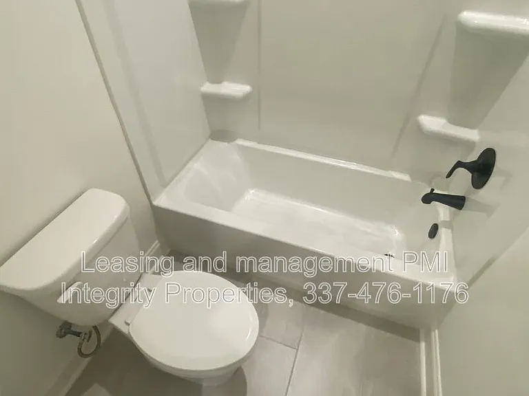 8550 Cat Rd #B — Photo 18