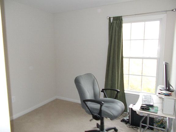 4th image of 174 Tree Lake Dr