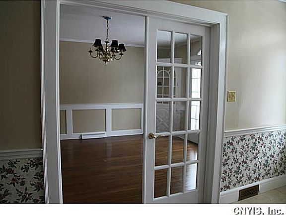 4th image of 507 Sedgwick Dr