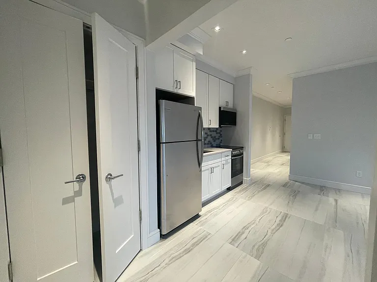 251 E Park Ave #E — Photo 3