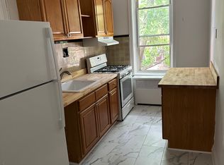 47 McGuinness Blvd #2F, Brooklyn, NY 11222