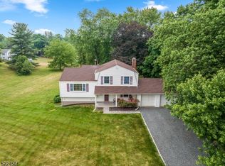209 Woodstock Ln, Branchburg, NJ