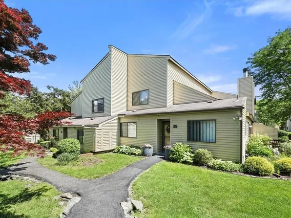 35 Sycamore Court, Highland Mills, NY 10930
