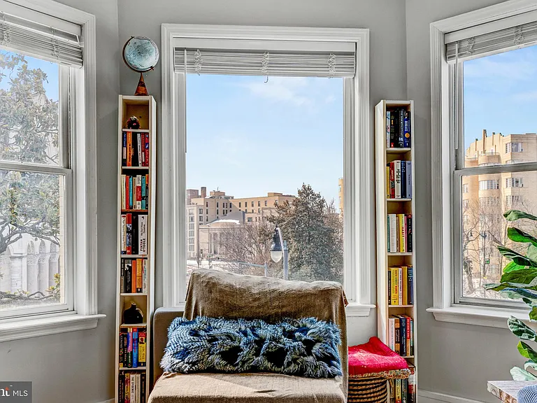 1531 Park Rd NW #6 — Photo 9