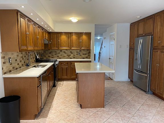 3rd image of 64 Pelican Cir Floor 2