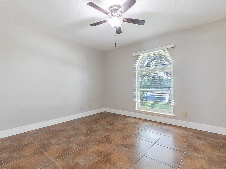 2331 Bluffridge St — Photo 31