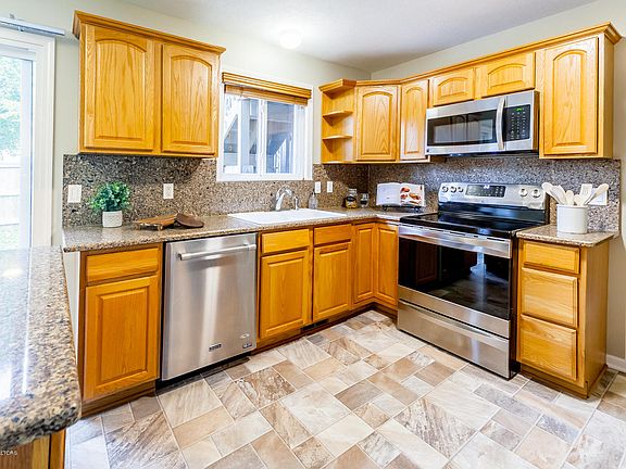 5th image of 1437 Karlin Ct