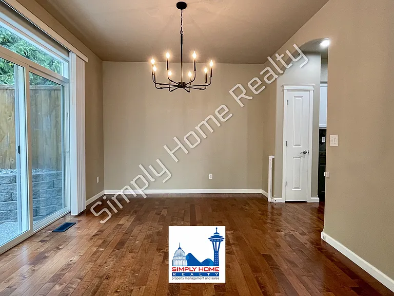 4661 Helena Ave SE — Photo 4
