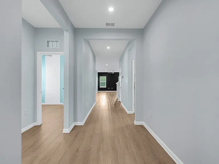 1210 Whispering Ln — Photo 23