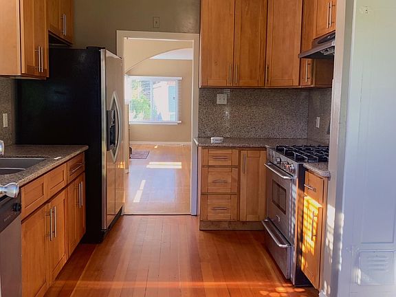 4th image of 4120 Kuhnle Ave