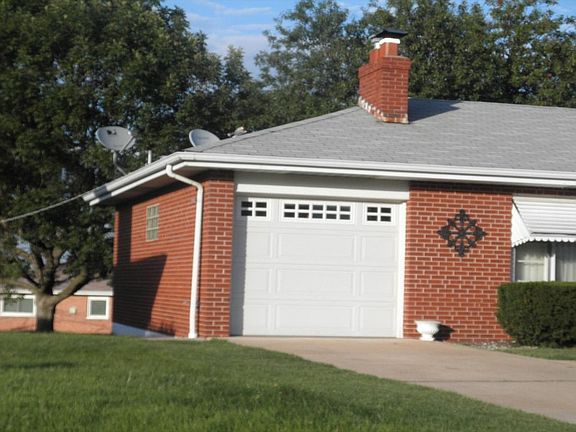 2nd image of 2327 Loleate Dr