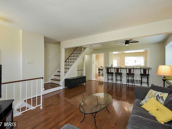 5th image of 14018 Oxford Dr