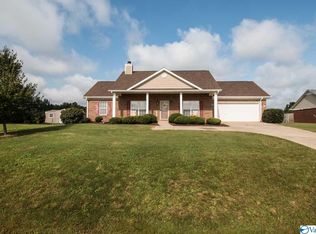 504 Hills Chapel Rd, Hazel Green, AL 35750