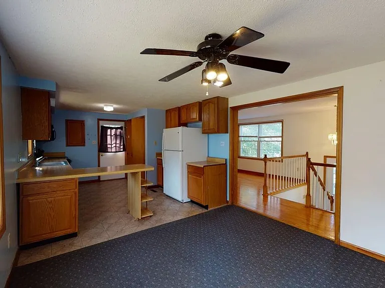975 Murray Ln — Photo 12