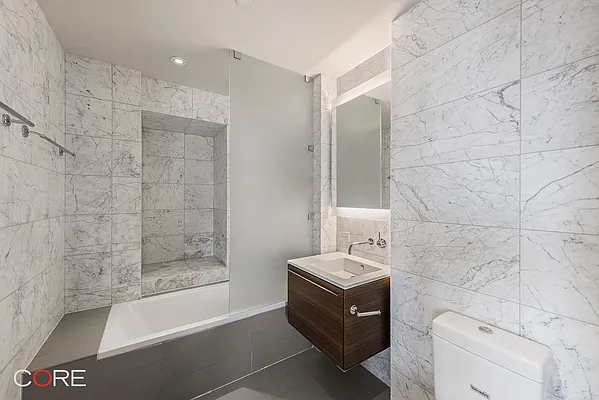 Rented by CORE | media 28