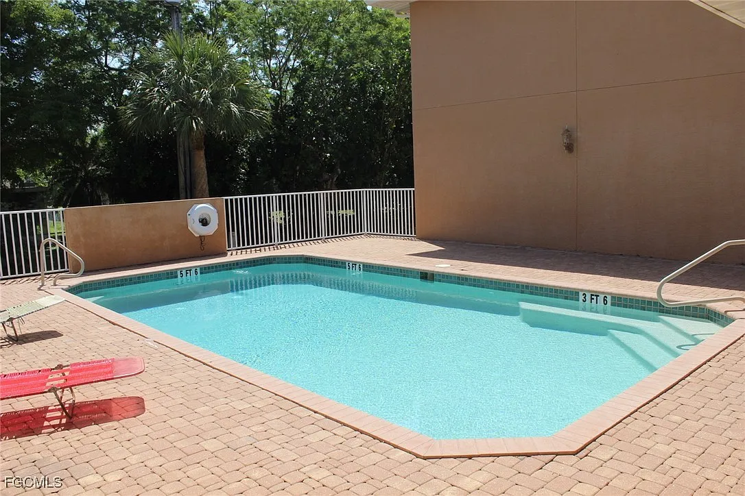 2 bed, 2.0 bath, 1093 sqft, $1,295 — Photo 4