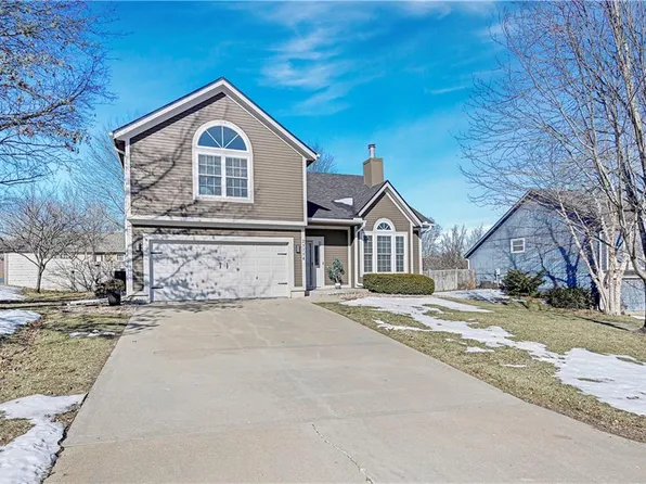 21714 W 51st Ter, Shawnee, KS 66226