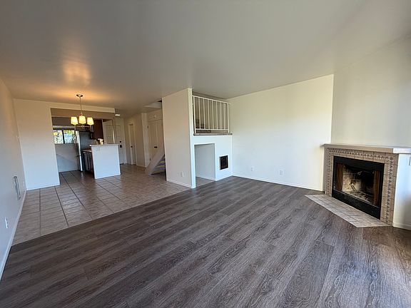 4th image of 988 Miramonte Dr APT 5