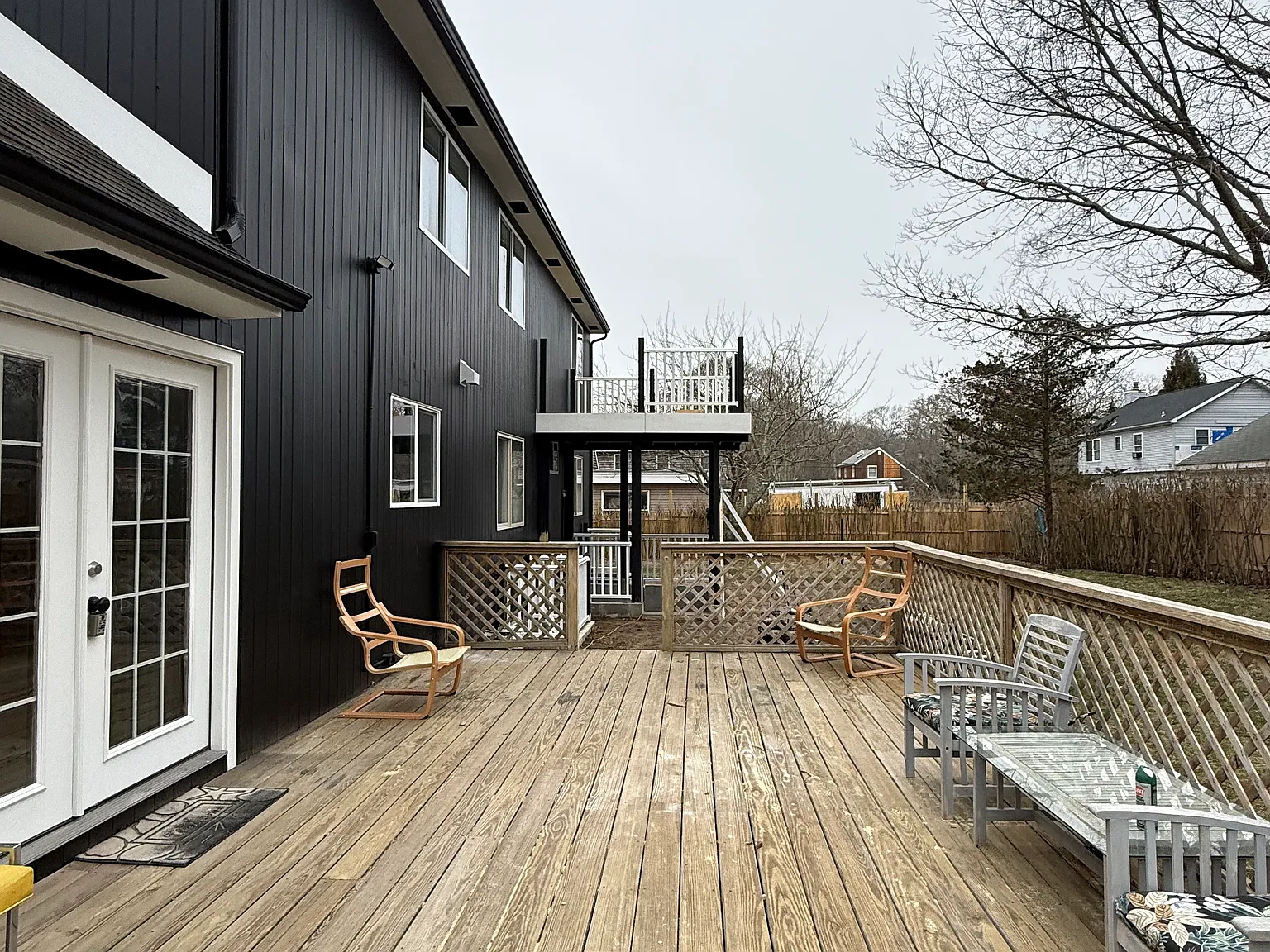 Posh Hamptons Hideaway — Photo 1