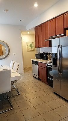 1st image of 401 E 57th St Fl 3