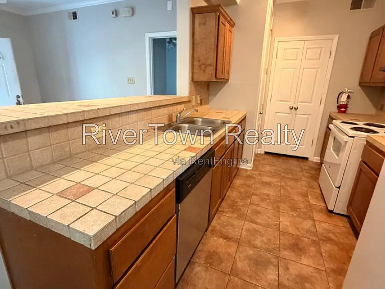 641 Gookin Pl #101 — Photo 5