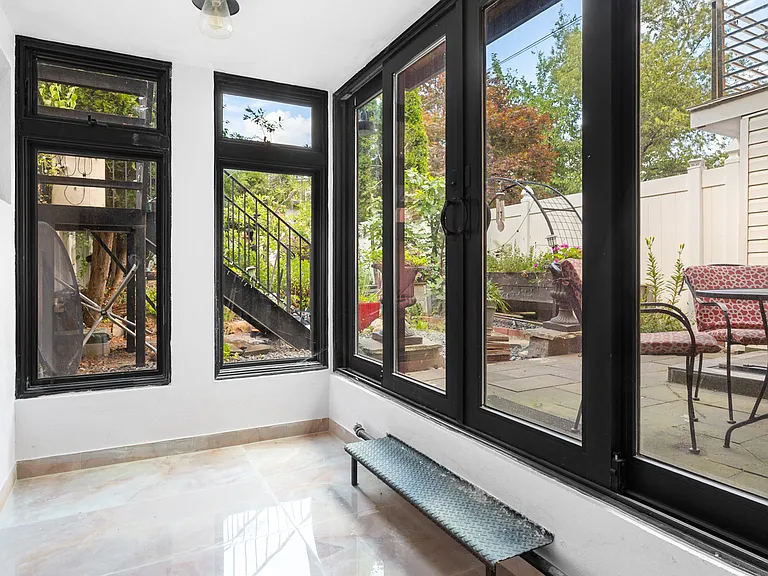 247 Bainbridge St #GARDEN — Photo 7