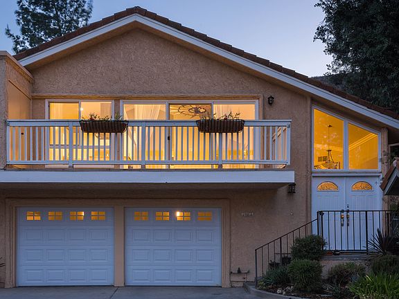 5th image of 128 Conifer Cir