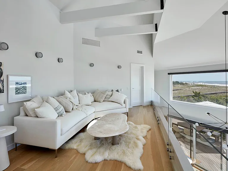 255 Marine Blvd — Photo 13