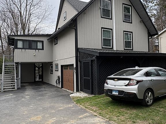 3rd image of 50 Valley View Lane