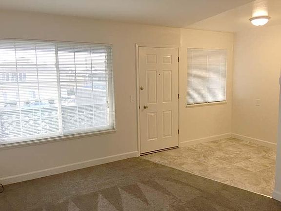 5th image of 2421 Palmetto Ave APT 14
