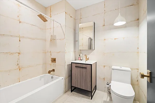 Rented by SERHANT. | media 32