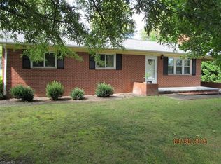 125 McCormick St, Mount Airy, NC 27030