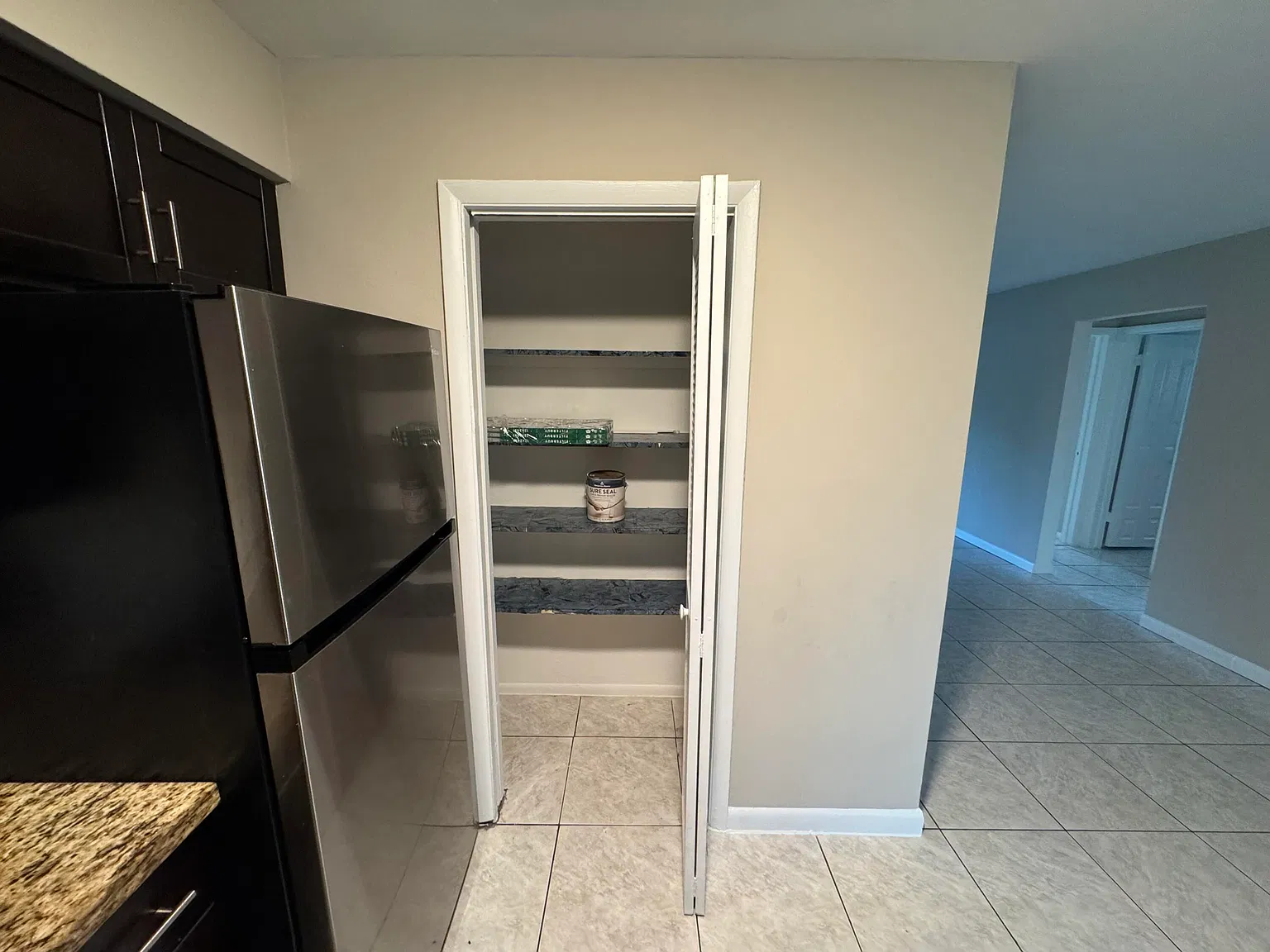 2 bed, 1.0 bath, 1185 sqft, $2,000 — Photo 2