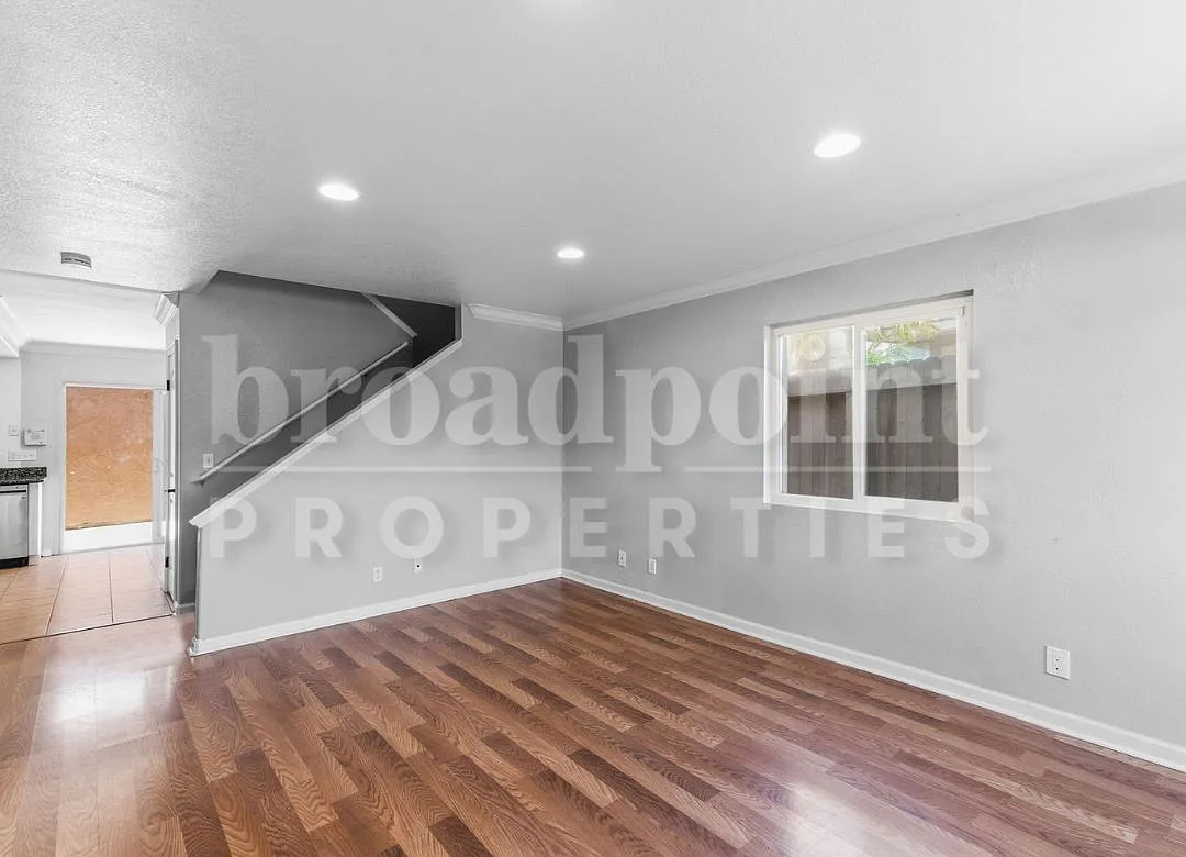4 bed, 2.5 bath, 1510 sqft, $3,895 — Photo 4