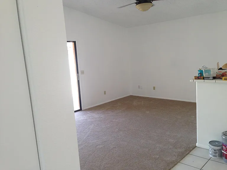 102 E Gardenia Dr — Photo 6