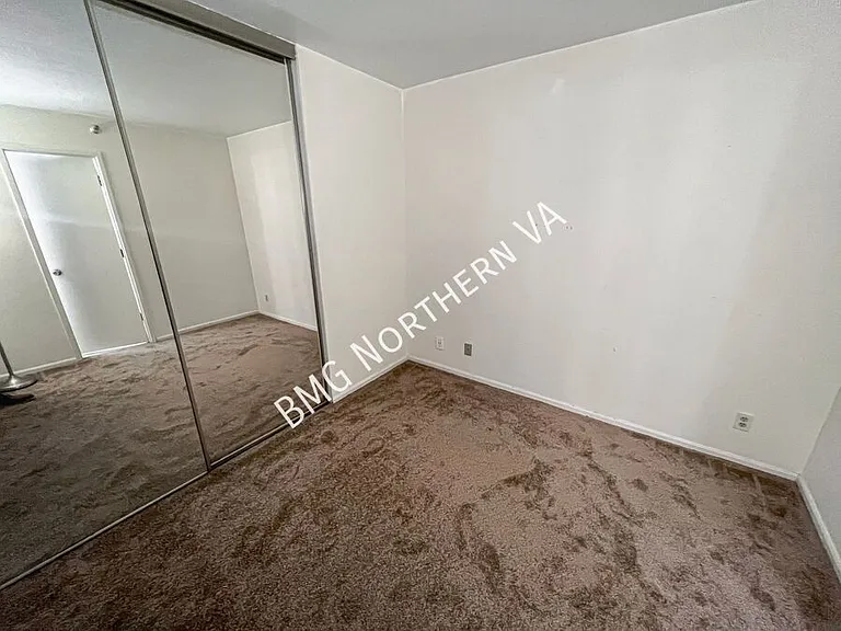 900 N Stafford St #1010 — Photo 10