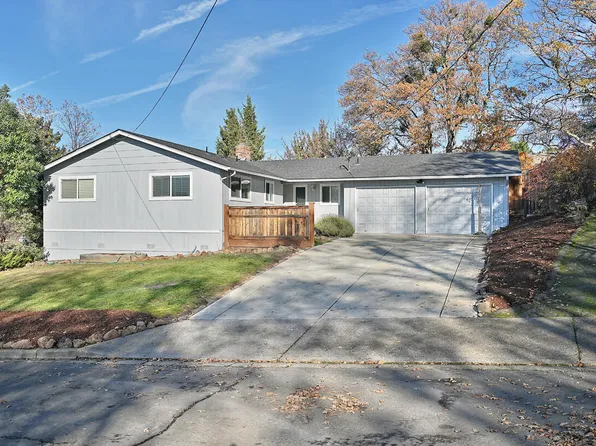 605 S Rose St, Phoenix, OR 97535