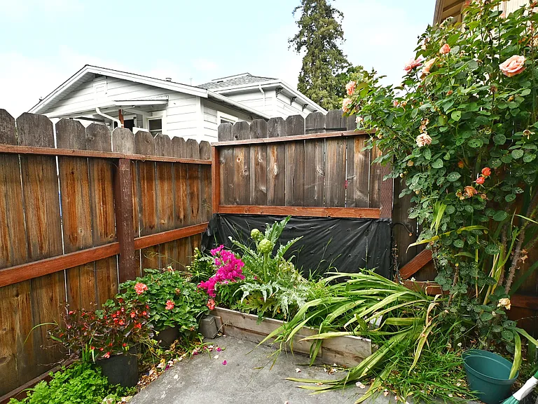 463 W Estudillo Ave — Photo 14